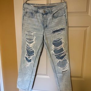 Tom girl American Eagle distressed straight leg